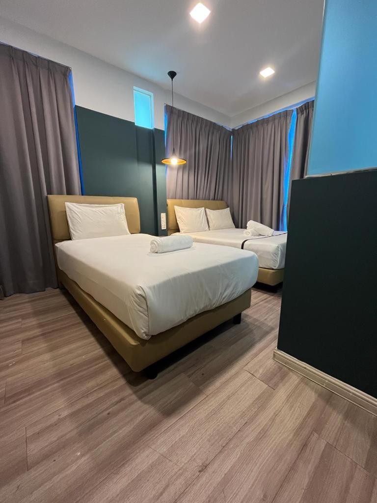Smile Hotel Subang Airport Shah Alam Bagian luar foto